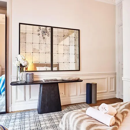 Chic Haussmann Appartamento